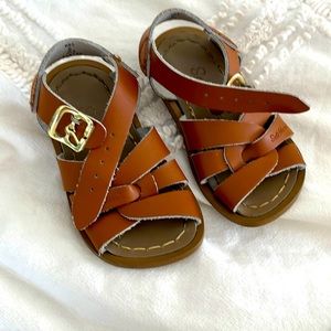 Saltwater sandals little girls